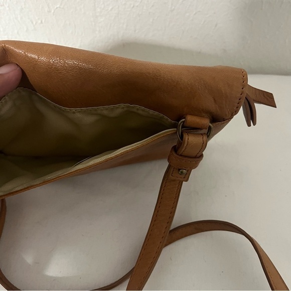 Lucky Brand Women’s Brown/Tan Crossbody Bag Snap Closure Adjustable Strap EUC - Picture 4 of 10